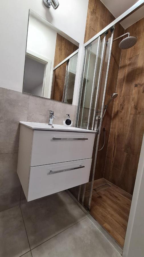 Apartamento Studio I Pokoje I Pokoje Z Lazienkami Gdansk Exterior foto